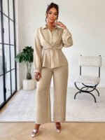 ⁦سيت نسائية من بلوزة مربوطة وبنطلون⁩ - الصورة ⁦7⁩