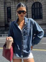 ⁦جاكيت نسائي  من الجينز الأزرق فاتح اللون⁩ - الصورة ⁦16⁩