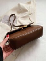 ⁦حقيبة كتف نسائية بسيطة⁩ - الصورة ⁦4⁩